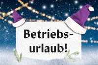 Betriebsurlaub im Winter an Weihnachten und Neujahr mit Dekoration.