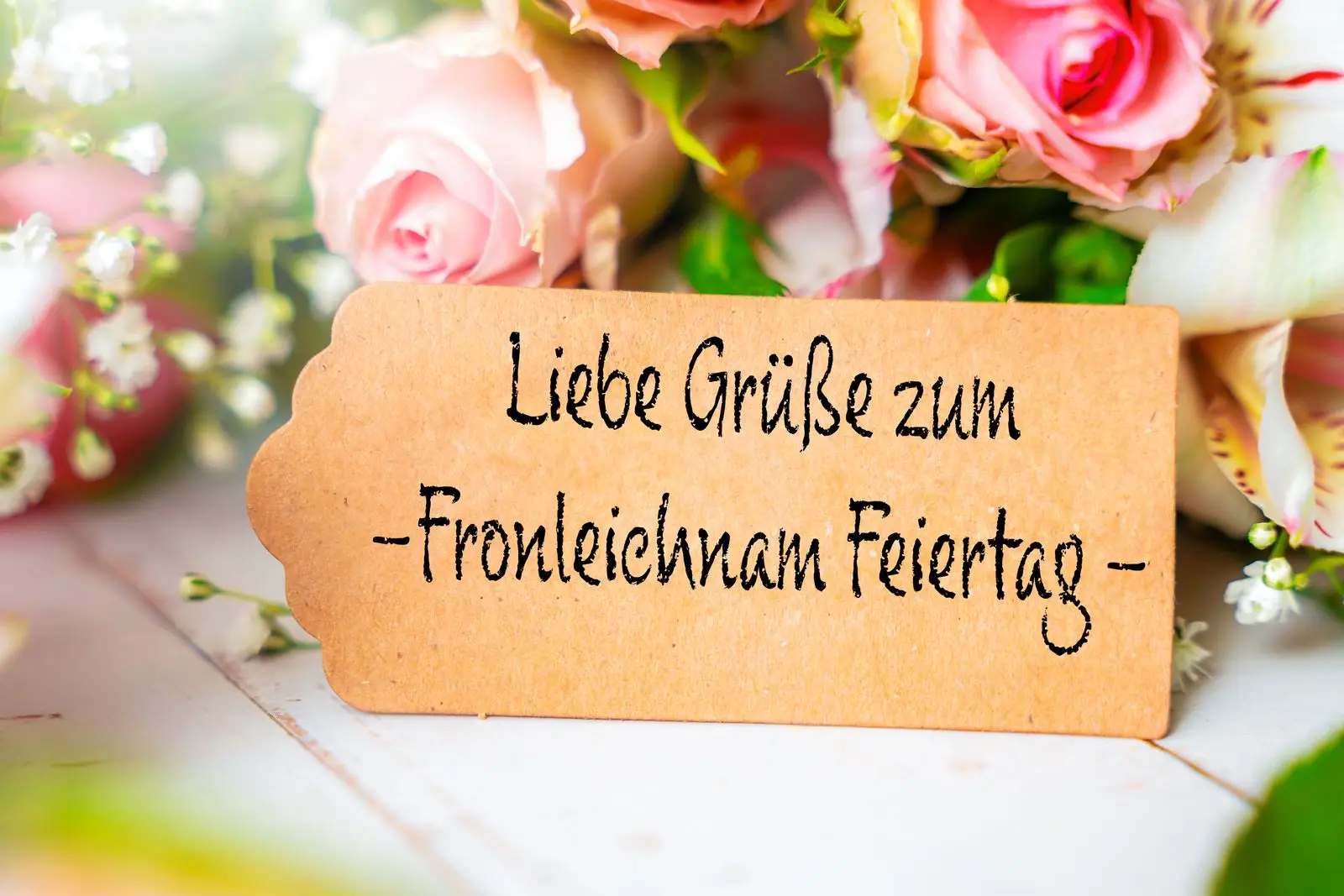 Liebe grüße zum fronleichnam feiertag auf karte