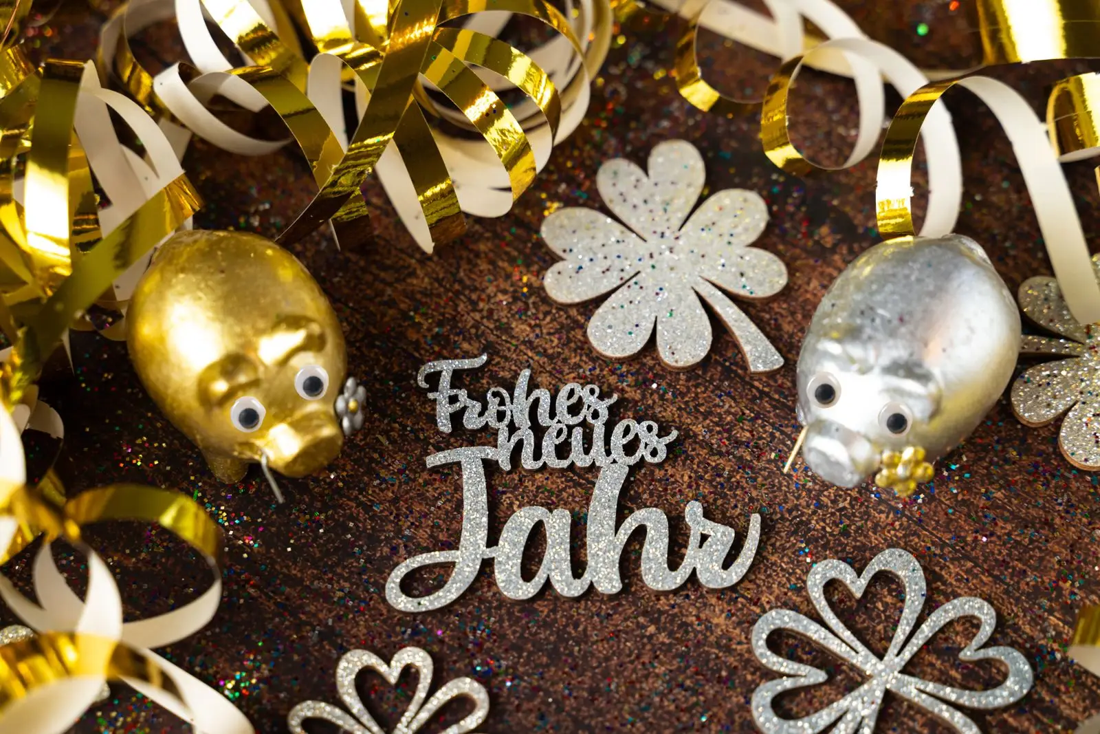 Lustige neujahrswünsche für ein frohes neues jahr